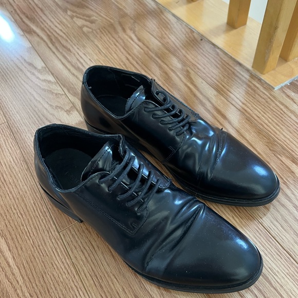 Simons Shoes - Simons Glossy Black Womens Oxfords size 38